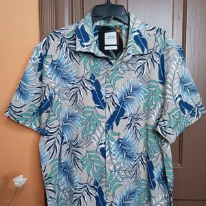 Essex Crossing Men's Shirt Size M Tropical Button Down
